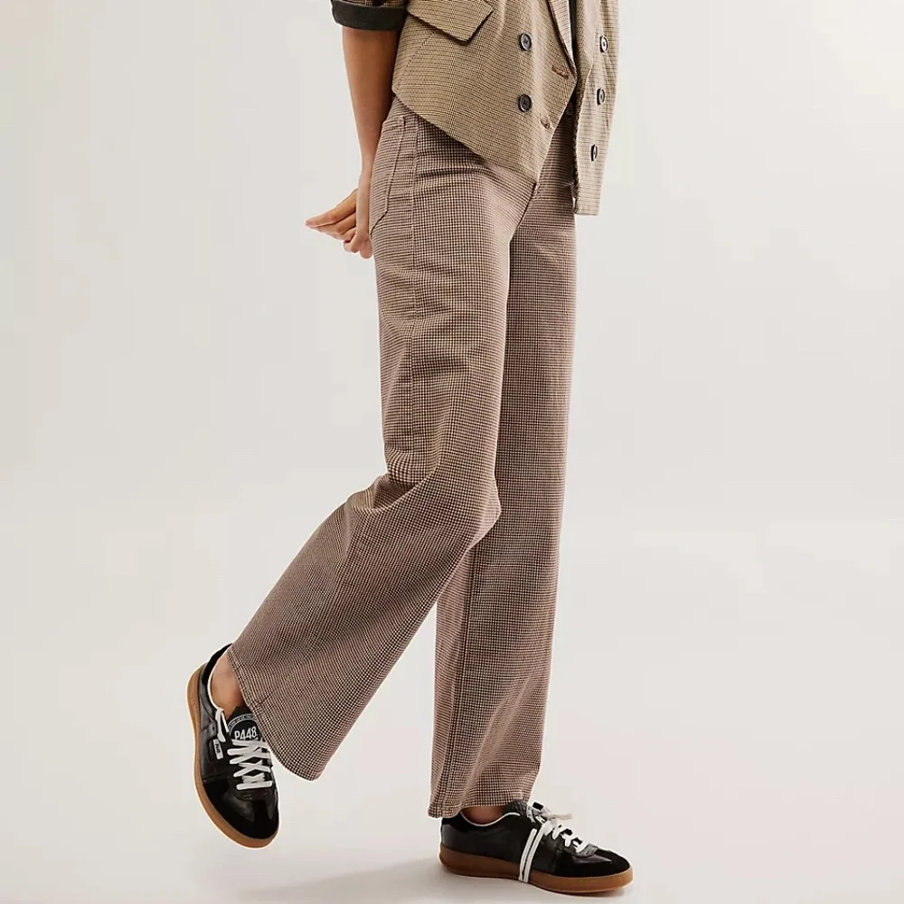 Frame Denim Brown Houndstooth Flare Jeans - Picture 9 of 16